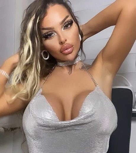 lola official star high quality galleries