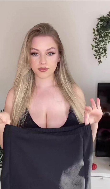 blonde teen pussy onlyfans hot nude pictures