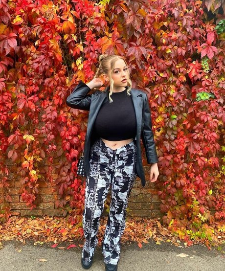 Amber R Brightman exclusive star img