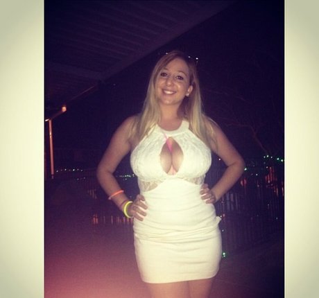 Wears ren model sexy archive