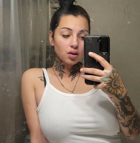 Greanbeantv adult model photo
