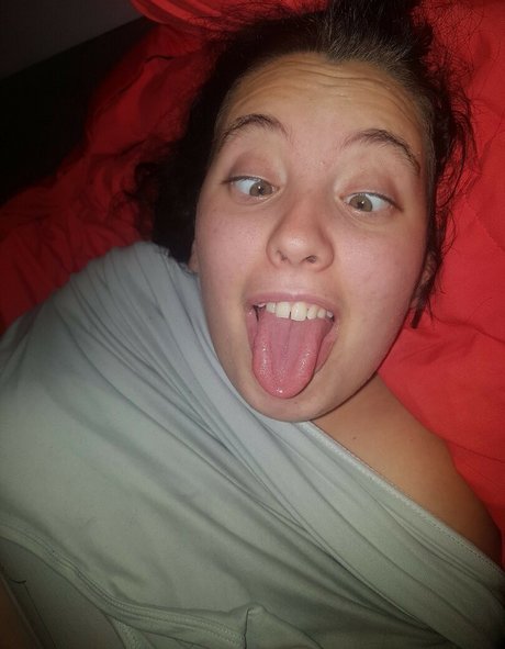 cumslut val model porn img