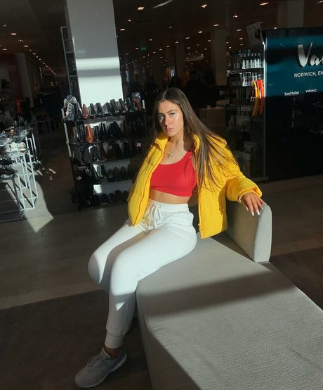 Soph Alice porn actress photo