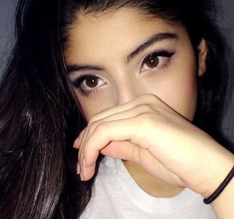 Antoenella naked pornstar pictures