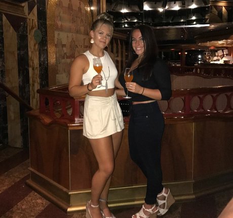 Sydney Martichuski erotic actress img