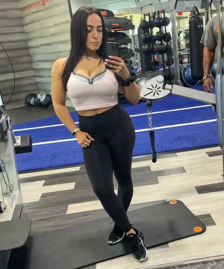 Sydney Martichuski model erotic img