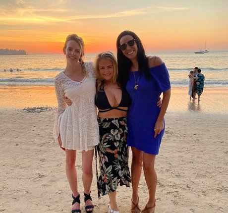 Kirsty Eccleston hot star pics