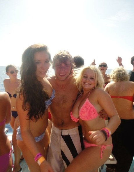 Kirsty Eccleston naked model img