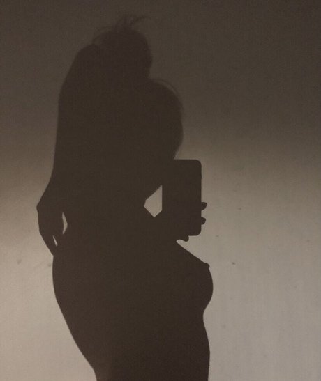 Ceara Maya erotic model img