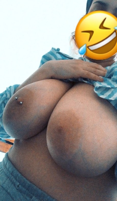 Orangecorp nude model pic