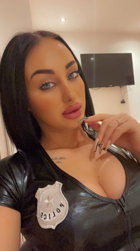 Deeaxoxx pornographic actress photo