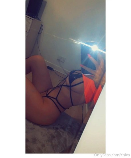 Chlox model high quality picture