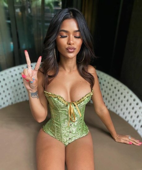 littlesassha xx pretty pornstar pictures