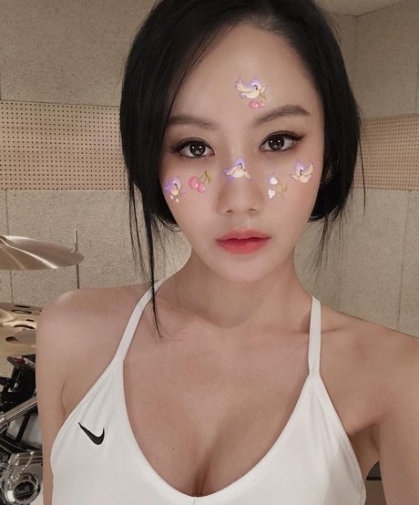 A Yeon pornographic actress pic