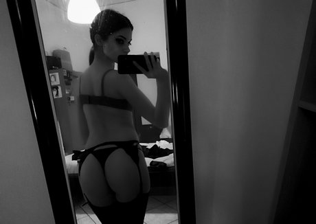 Darknyymph adult model pics