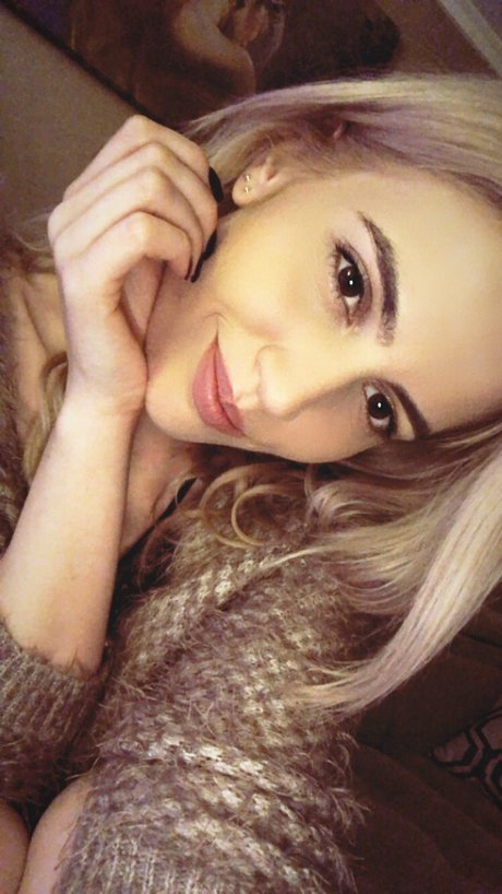 sarrabooo star adult archive