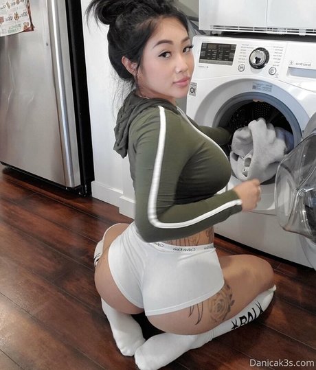 DaniCak3s nude star photo