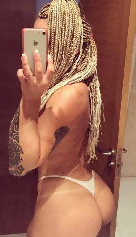 Victoria Lomba pornstar img