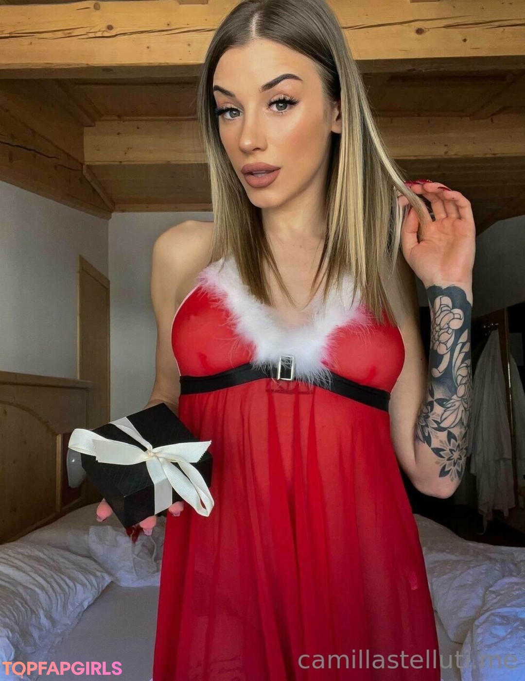 Camilla Stelluti star sexy photo