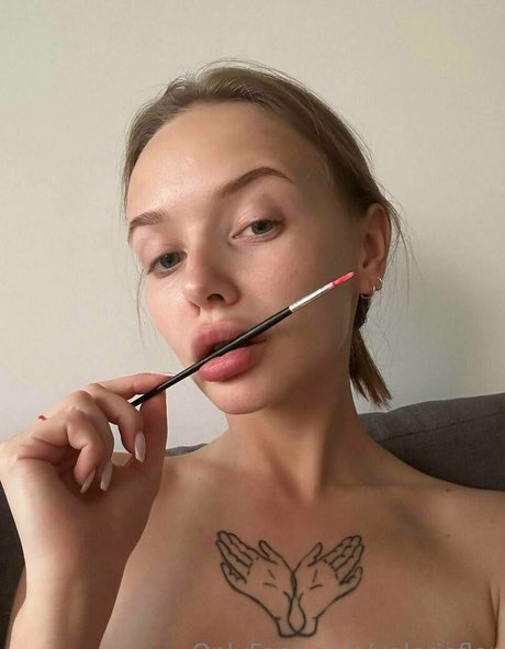 Valerie Flor beautiful star photos