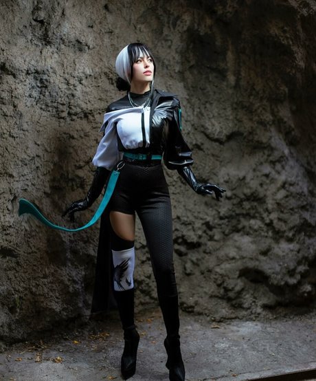 Nadyasonika naked actress pictures