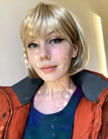 Tsunderebean actress pics