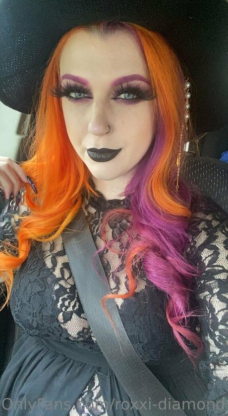 Roxxi Diamond exclusive pornstar archive