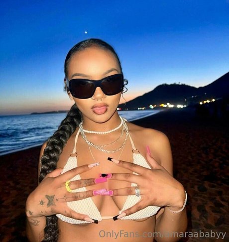 Amaraababyy model porn pics