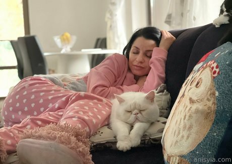 Anisyia_ model photo