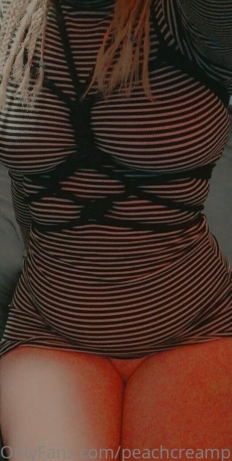peachcreampii hot model pic