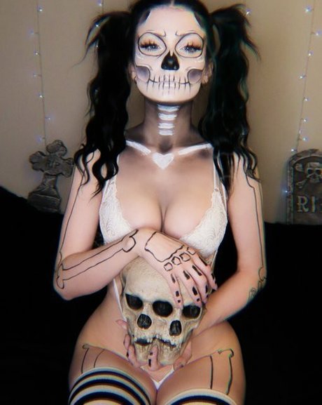 Bunni Lynn pornstar erotic img