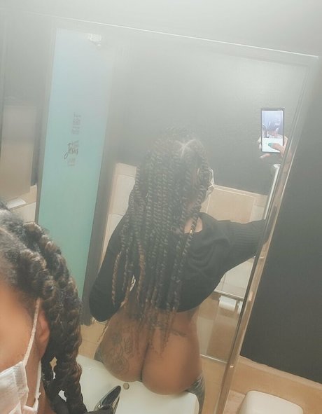 GabbyRyan star pretty photo