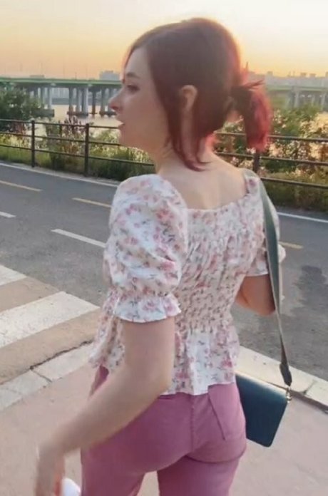 YuliCxlibri nice actress pic