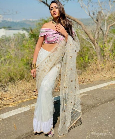 Surbhi Chandna star free pics