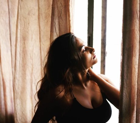 Desi NRI top pornstar photo