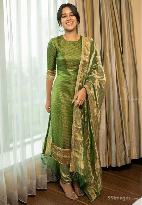 Mirnalini Ravi model beautiful pics