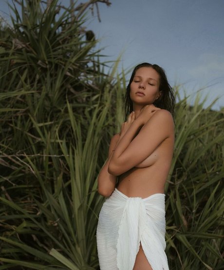 mouth onlyfans adult image