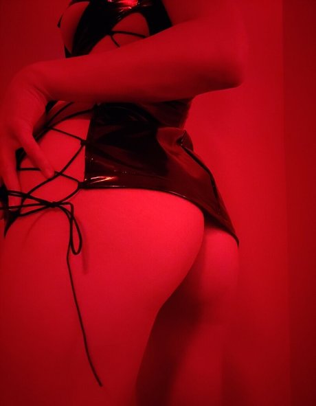 Ninja Dee model adult galleries