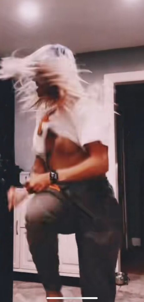 Barbiewants2hype nudes actress img