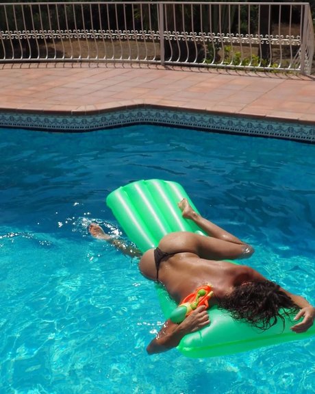 Andja Lorein star perfect gallery