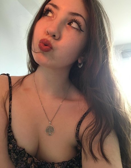 uwubrat model sex pic