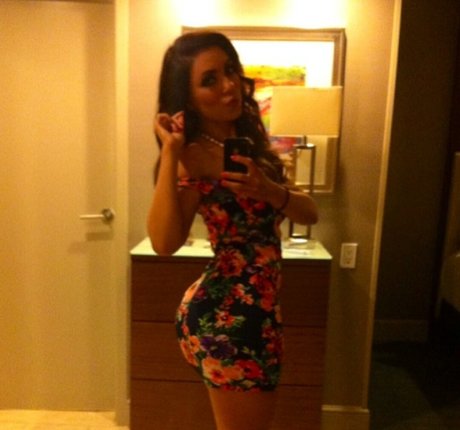 Uldouz Wallace hot model pics