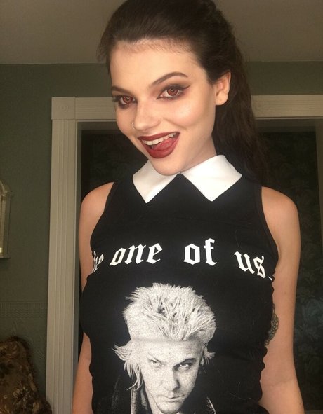 hexsuicide hot actress picture