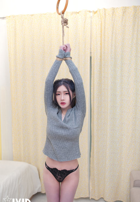 Shen Nana model sexy images