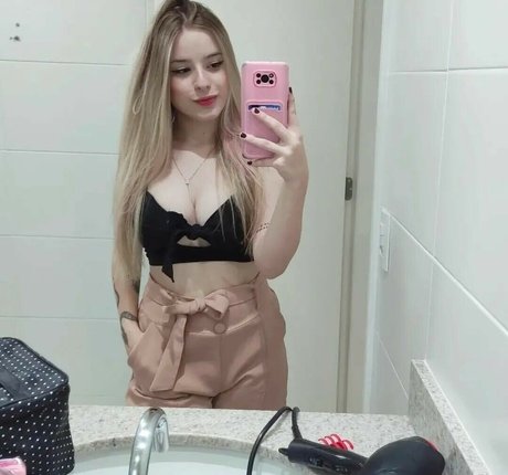 Rafaela Riggs pretty star image