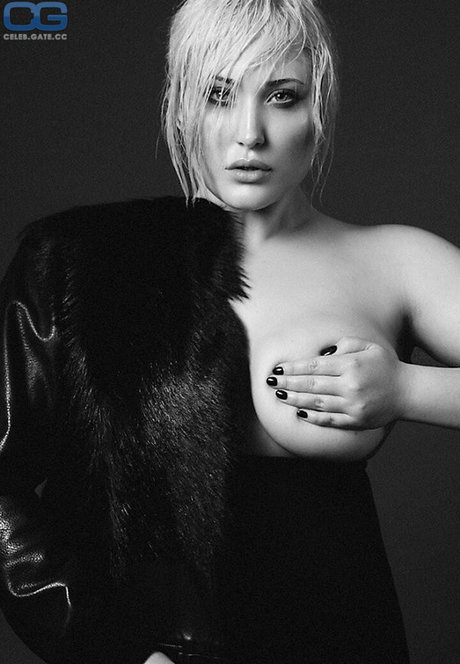 Hayley Hasselhoff star xxx galleries