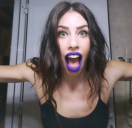 Sofia foudouki pretty model img