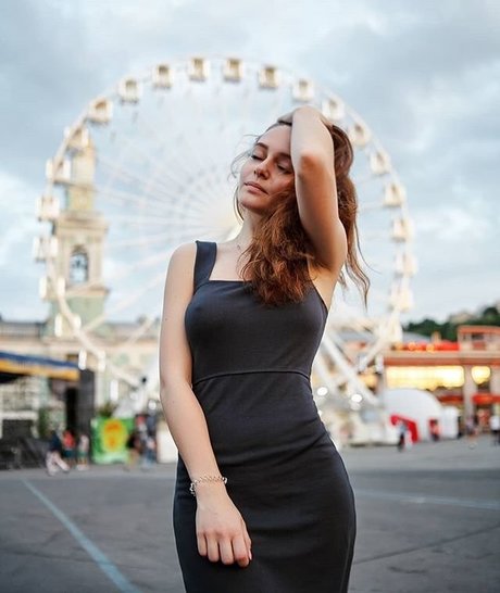 Ave Maria porn model picture