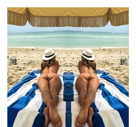 Casi Davies beautiful star pics