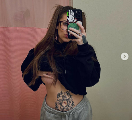 Slimeydi star hot picture